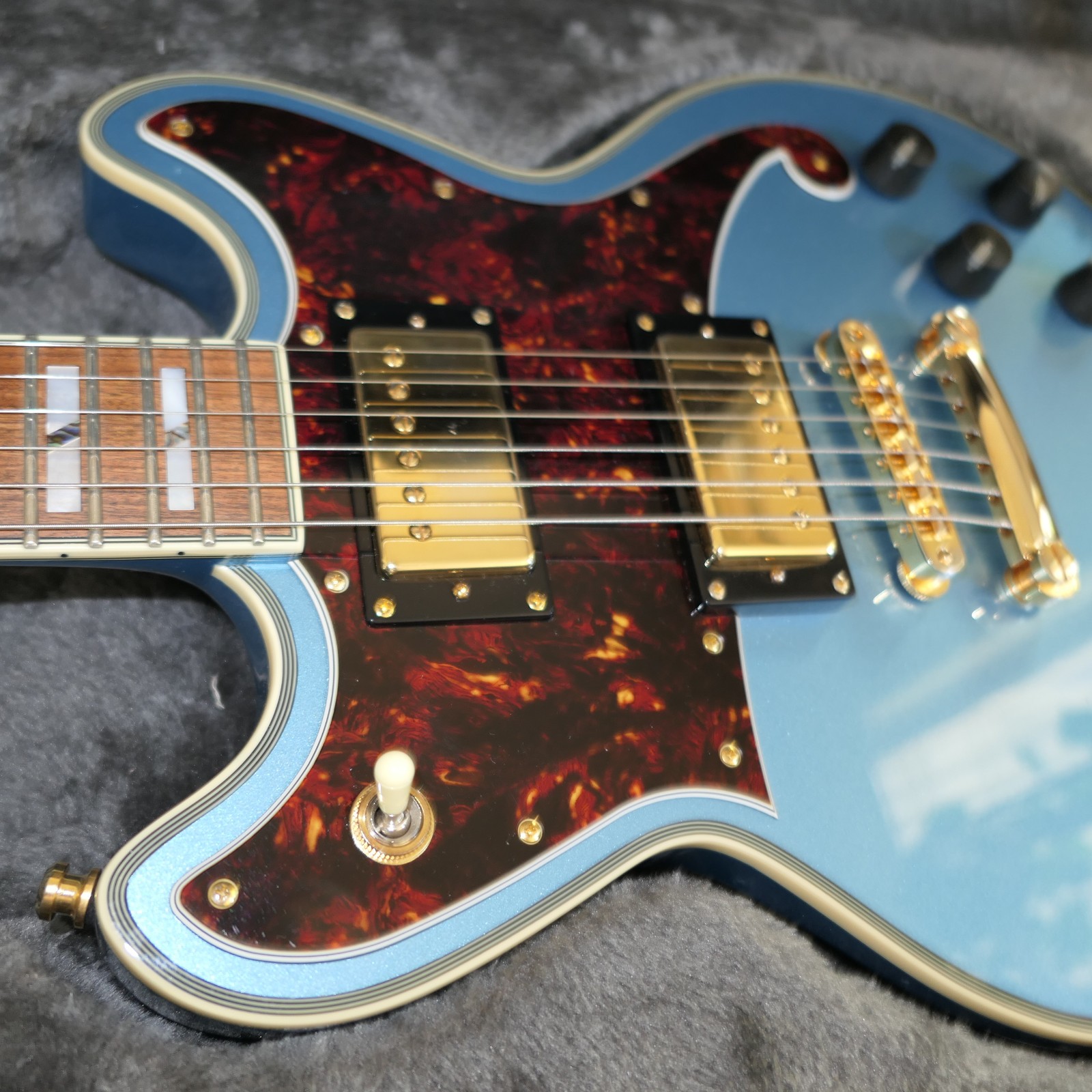 D’Angelico Deluxe Atlantic Electric Guitar Metalic Blue With Case