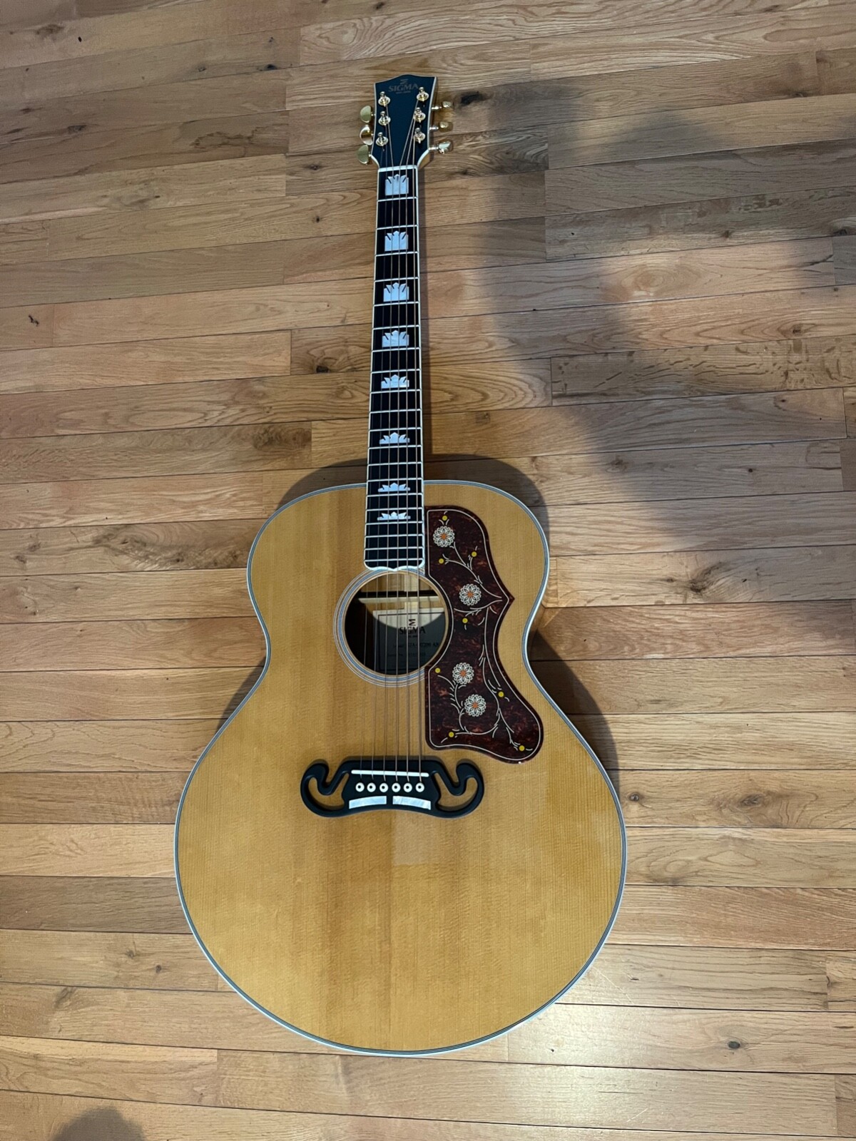 Left-Handed Sigma Grand Jumbo with Electronics, Maple back&sides , spruce top