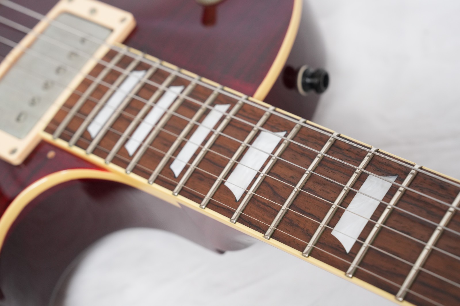 Tokai LS-118F Cherry Love Rock (Modified) Flame Maple Top Les Paul Standard MIJ
