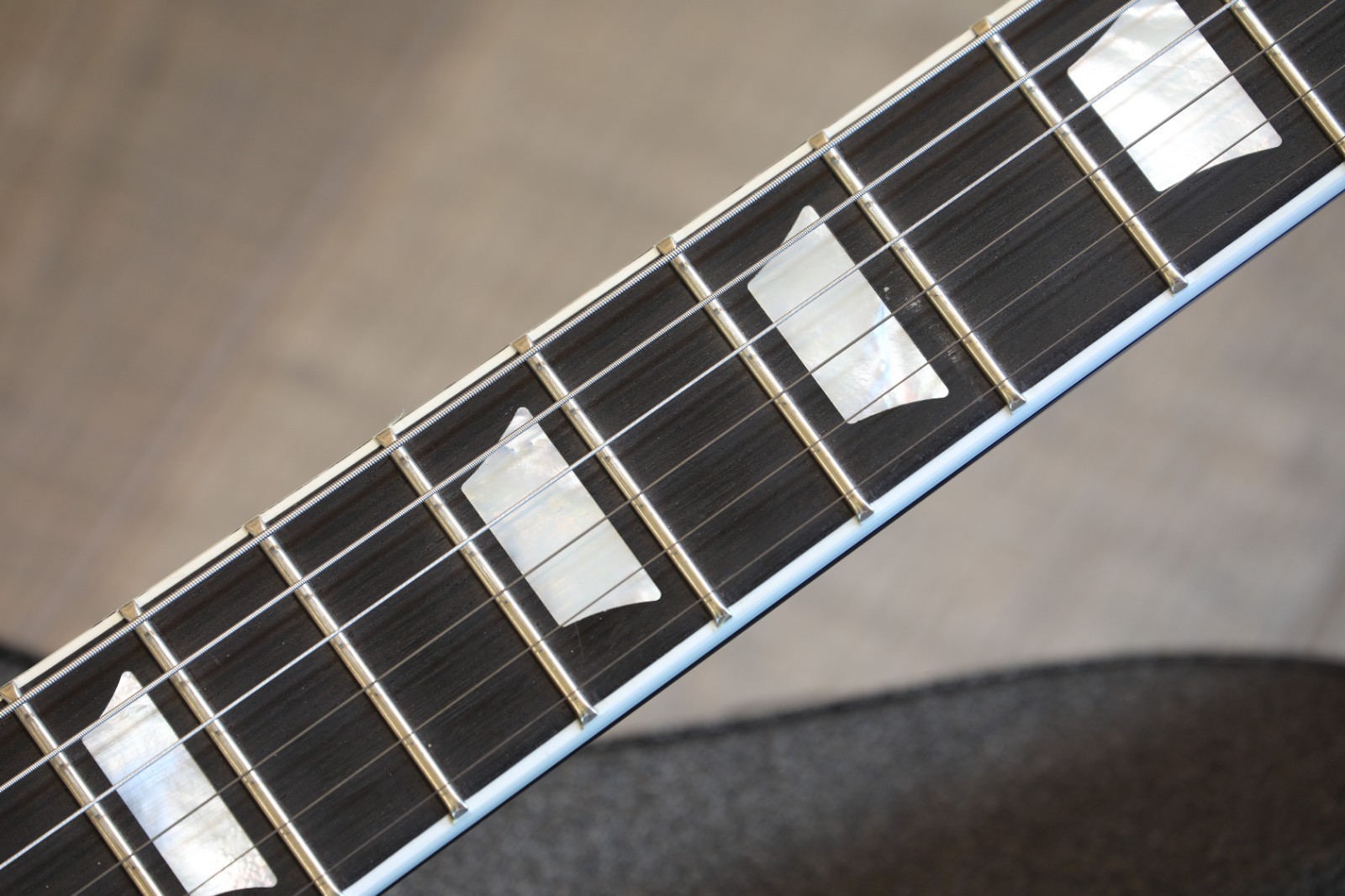 2024 Gibson Les Paul Modern Electric Guitar Figured Cobalt Burst + OHSC