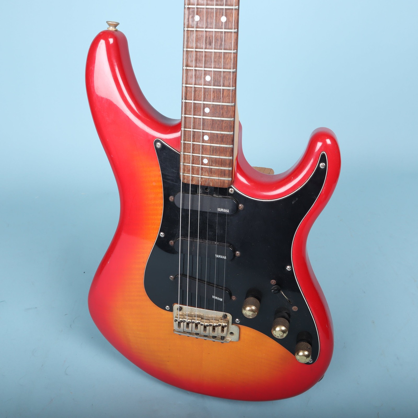 Yamaha SE903A Stratocaster Active Electric Guitar Cherry Sunburst