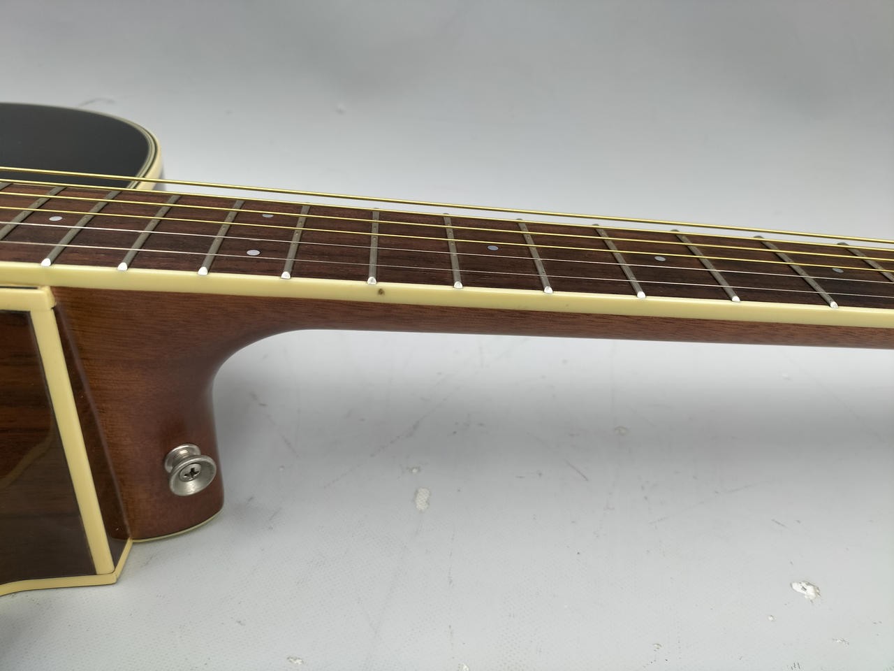 YAMAHA FSX900SC Acoustic-Electric Guitar W/Gig Bag Shipping From Japan