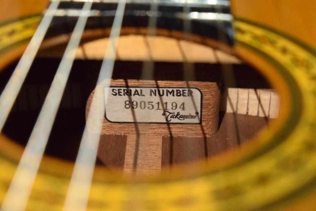 TAKAMINE No.30 Made in 1989 Top veneer with case