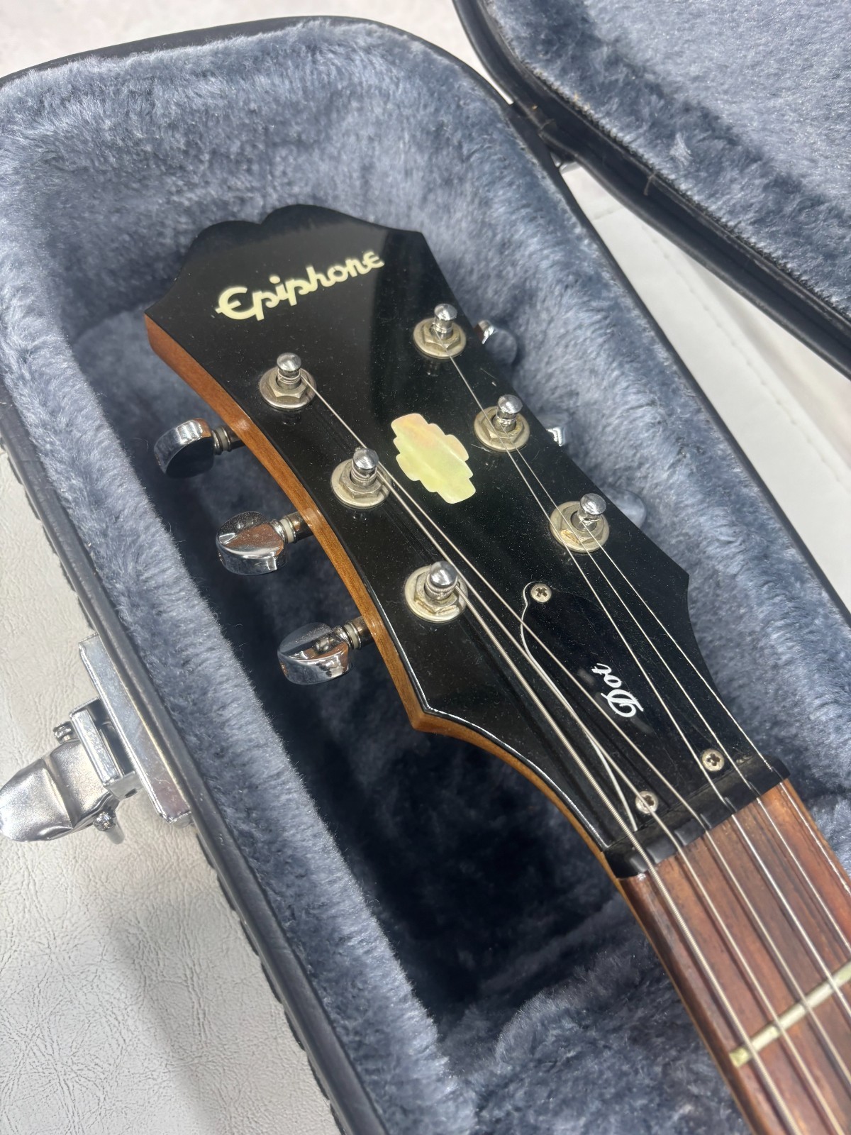 Epiphone Dot W/ Hard Case