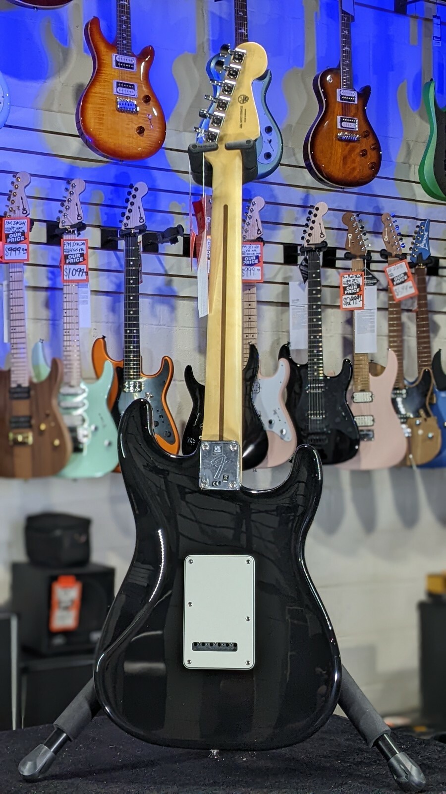 Fender Player Stratocaster Left-handed – Black with Pau Ferro Fingerboard! 432