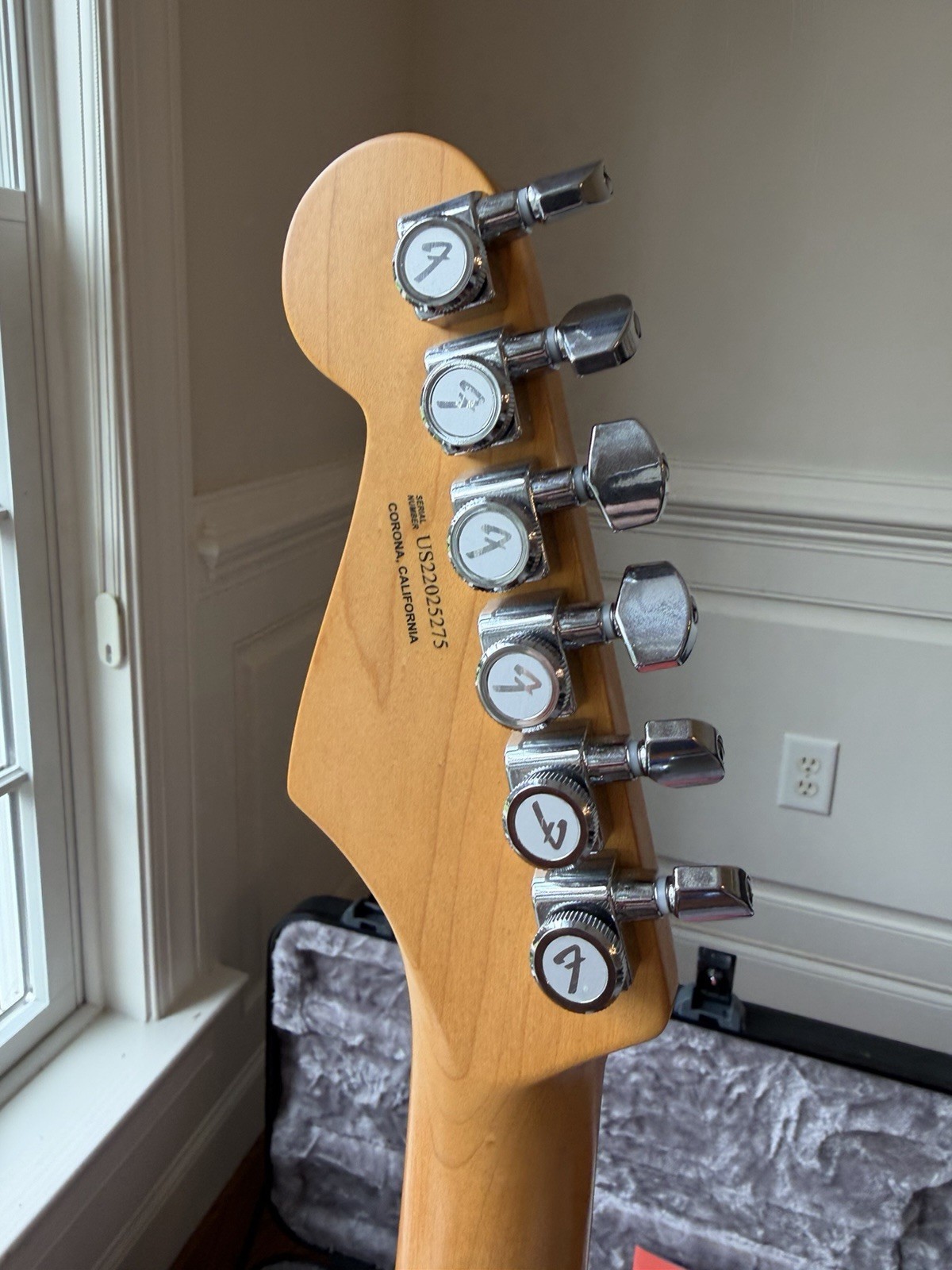 2022 Fender American Ultra Stratocaster Maple Fretboard – Cobra Blue
