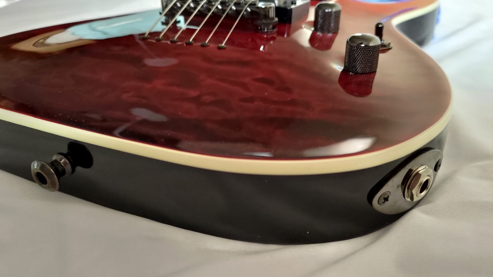 ESP E-II Horizon NT-II & OHSC in Excellent Condition (Tiger Eye Amber Fade)