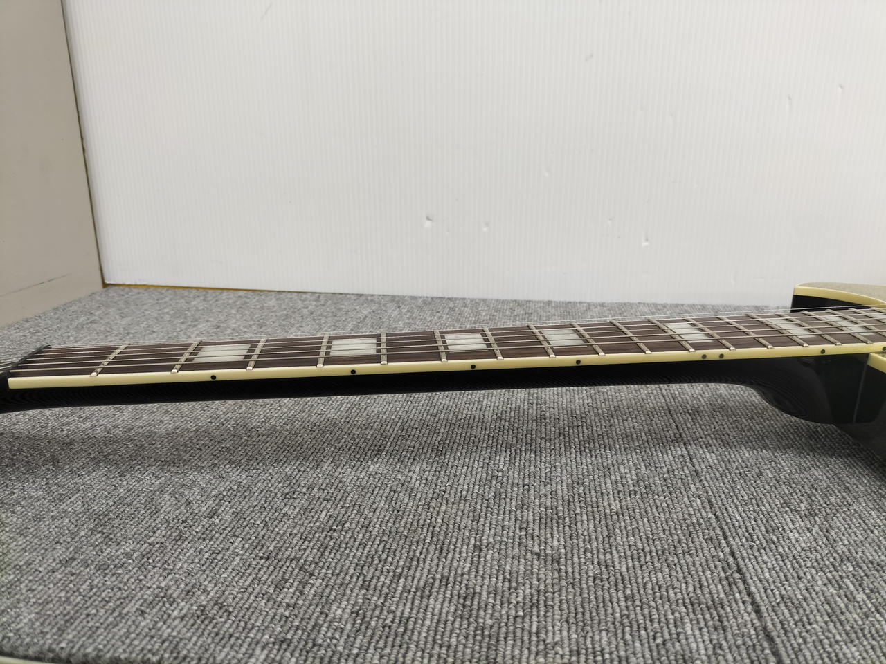 REVEREND Roundhouse Gold Sparkle Electric Guitar