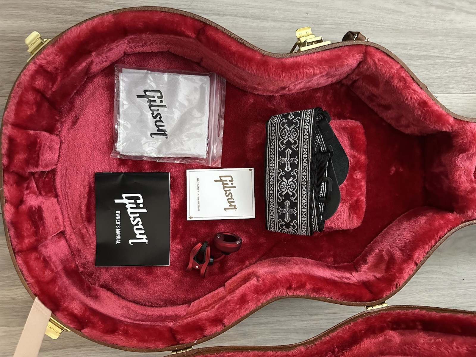 Gibson ES-335 Semi-Hollow Electric Guitar 60’s Cherry + Orange Crush 20RT Amp
