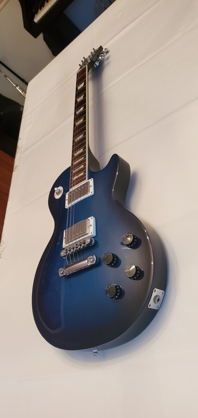 2011 Gibson Les Paul Studio “Classic 60s” Manhattan Midnight