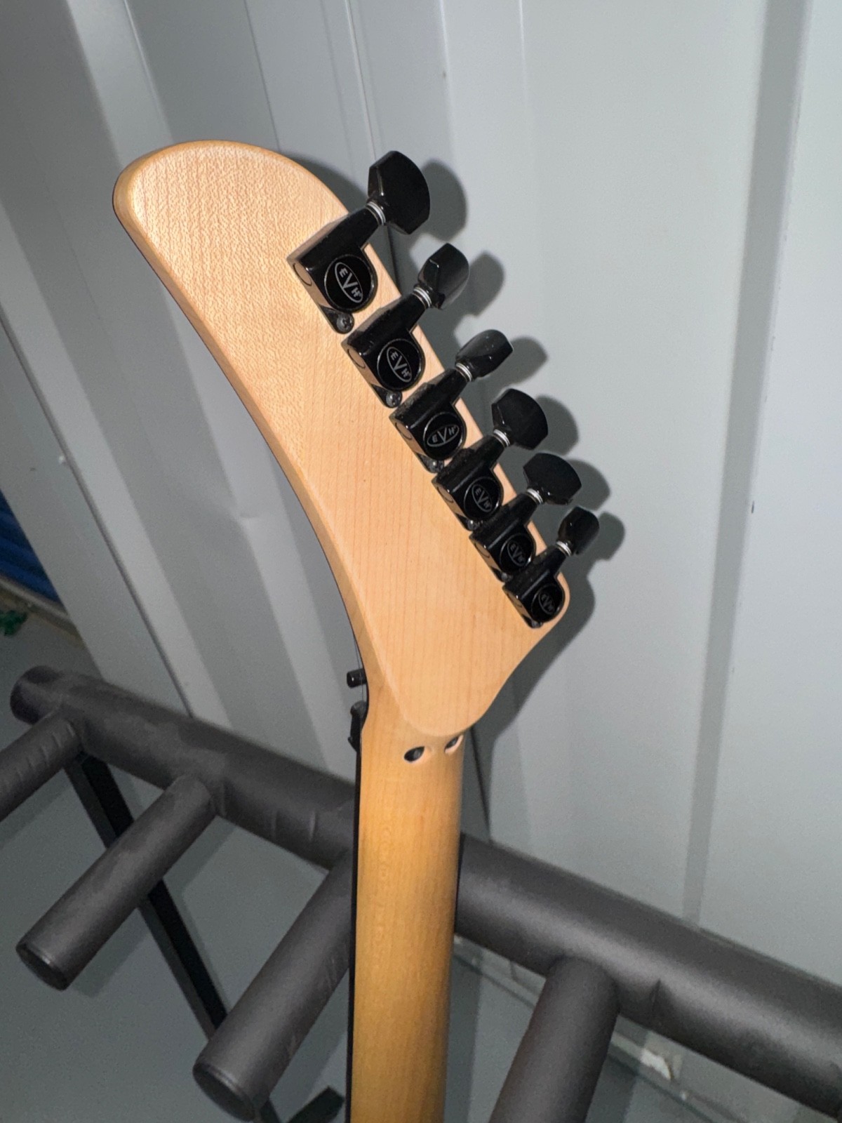 EVH 5150 Series Standard Electric Guitar – Stealth Black with Ebony Fingerboard
