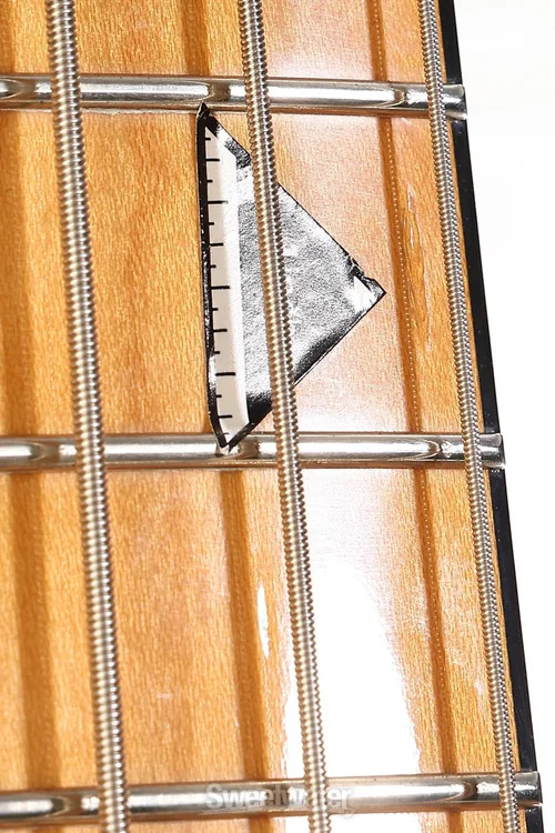 Squier Classic Vibe ’70s Jazz Bass V – Natural with Maple Fingerboard