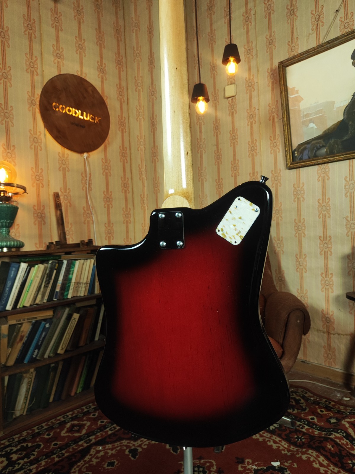 Formanta Retro Reissue Hand-Assembled Boutique Wood Electric Guitar