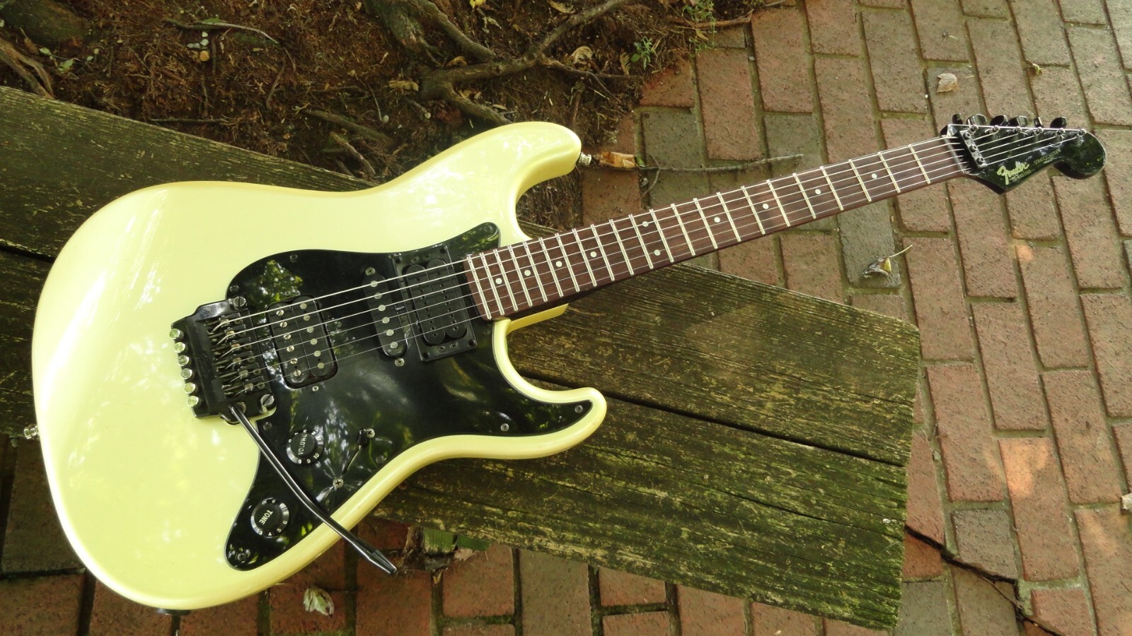 Fender 84-87 MIJ Contemporary stratocaster Pearl finish