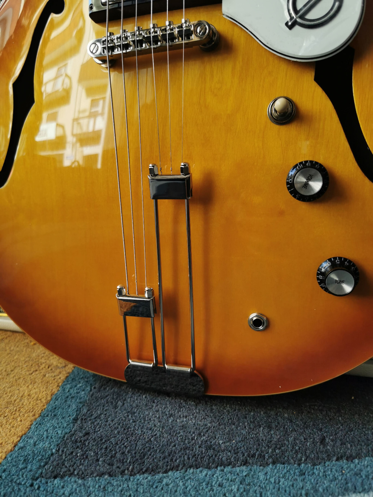 Epiphone Riviera 2024 – Royal Tan