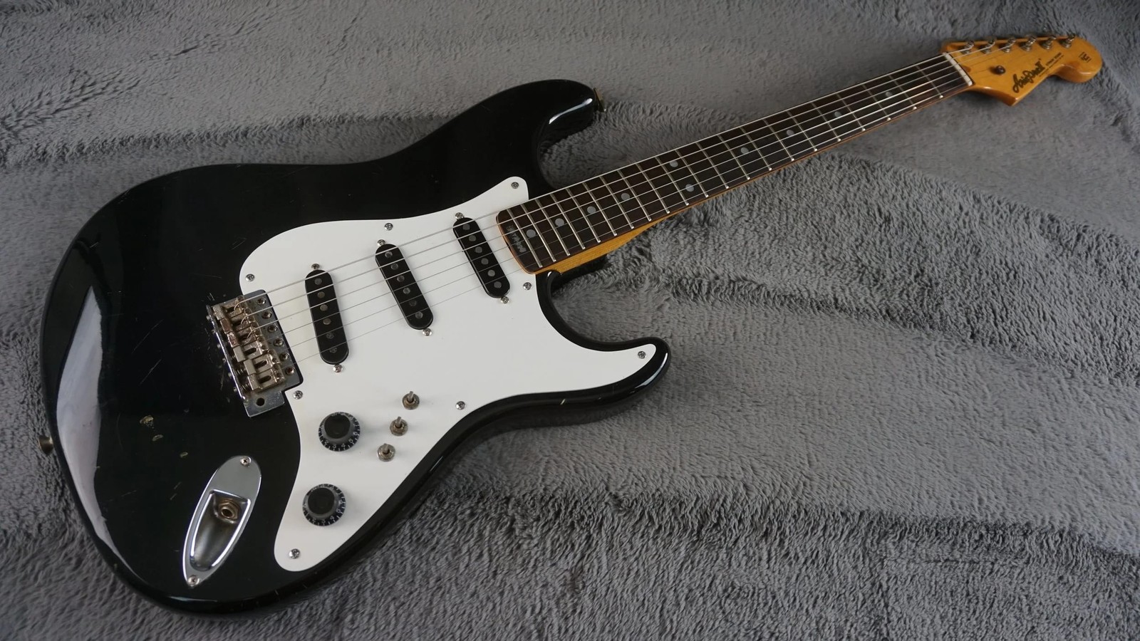 Aria Pro II Strikin’ Sound S-Style Japan Black
