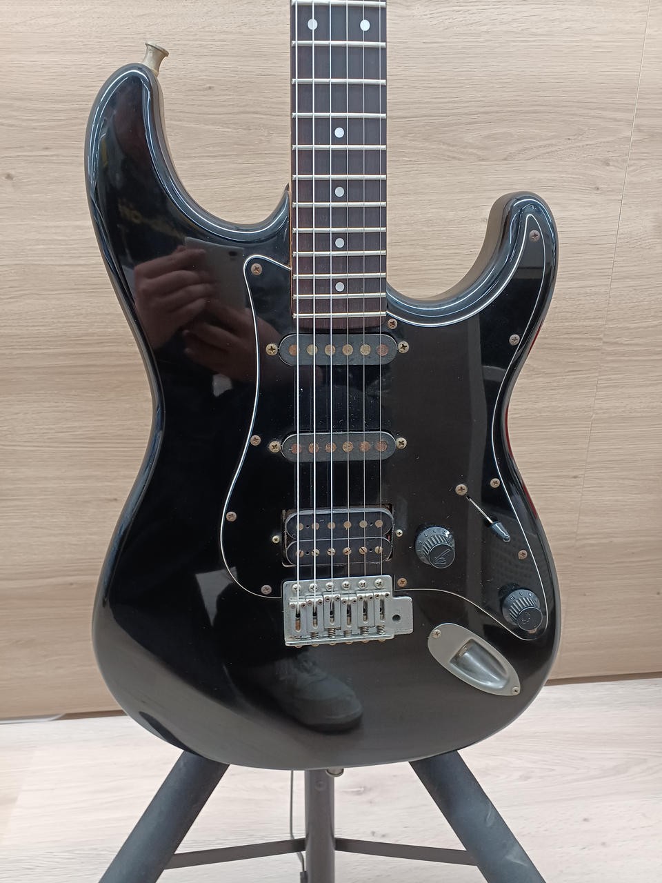 FENDER JAPAN STS-550 electric guitar