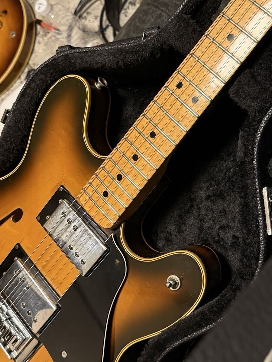 Electric Guitar Fender Starcaster 1976 Two-Tone Wide Range Humbucker Made in USA