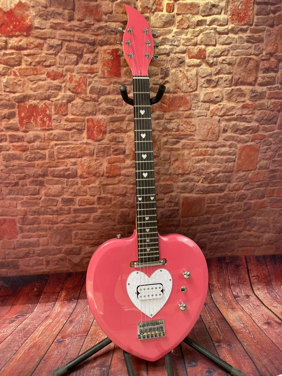 Adorable Hot Pink Love Heart Electric Guitar 6-String Pearl Heart Pickguard
