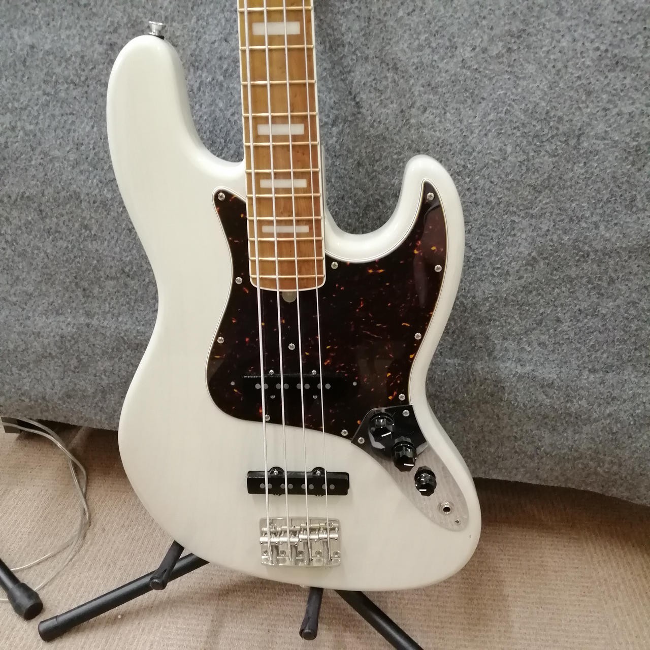 Momose MJB-TWBM/BM Thermo Birdseye Maple 1P Ash Jazz Bass Limited Edition JP