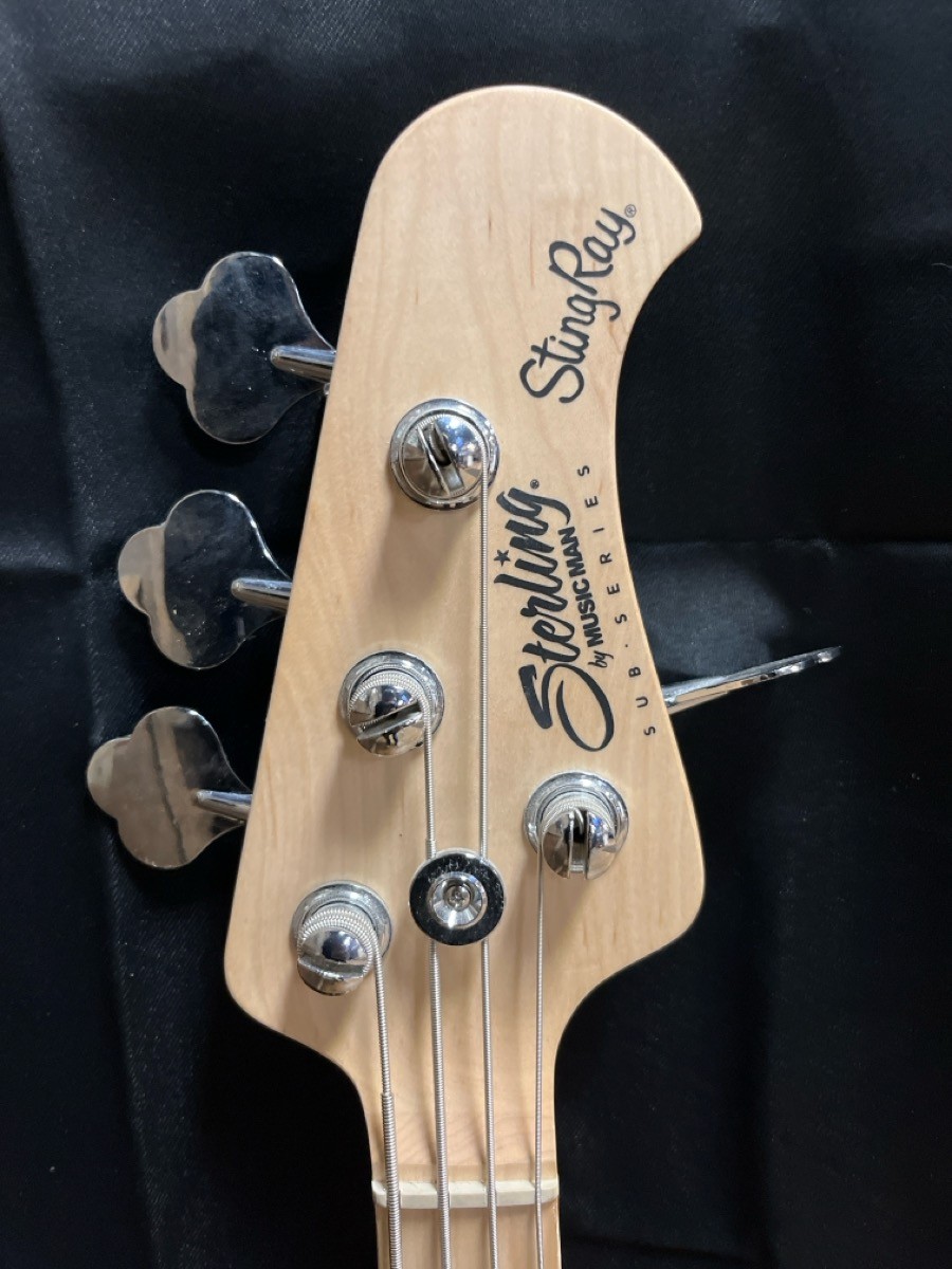 STERLING STING RAY BY MUSIC MAN 4 STRING BASE (H83004061)