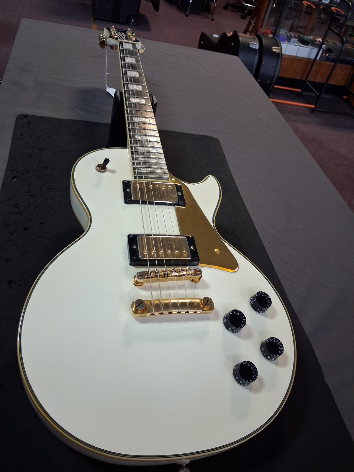 Epiphone Les Paul Custom Pro 2011 Alpine White *** FREE SHIPPING ***