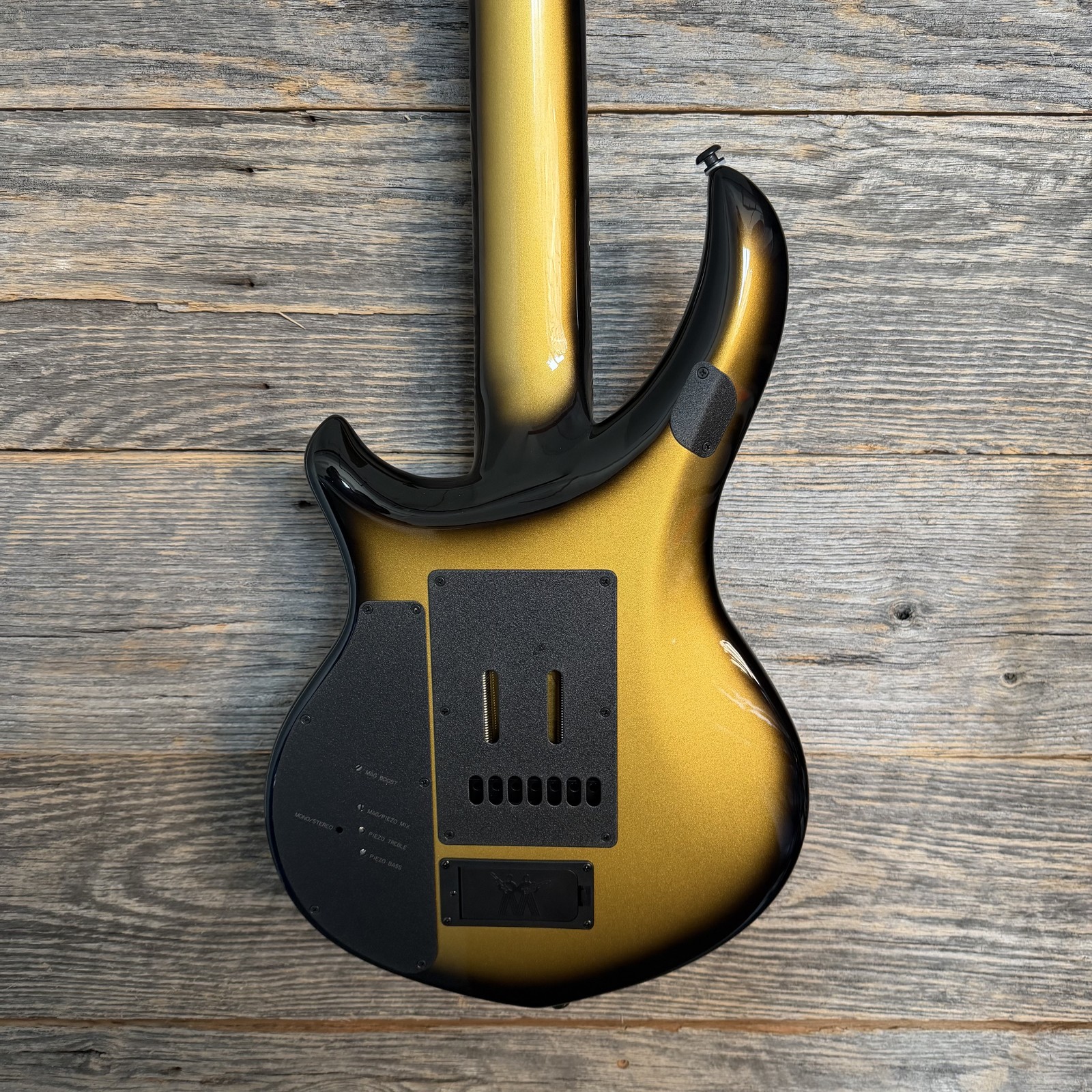 Ernie Ball Music Man Majesty 7 7-String Electric Guitar – Gold Eclipse
