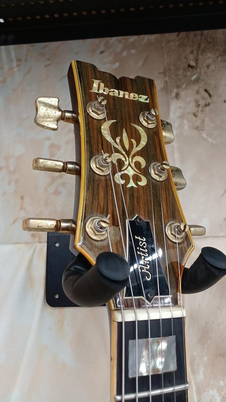 IBANEZ AR300AV Electric Guitar-01