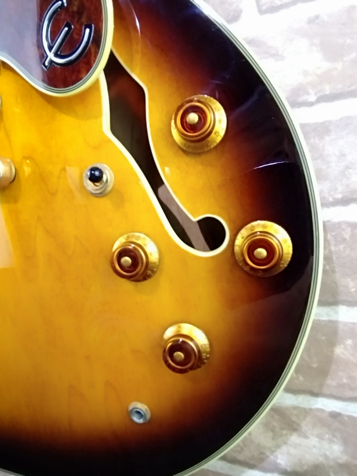 EPIPHONE SHERATON-II VS semi-acoustic electric guitar