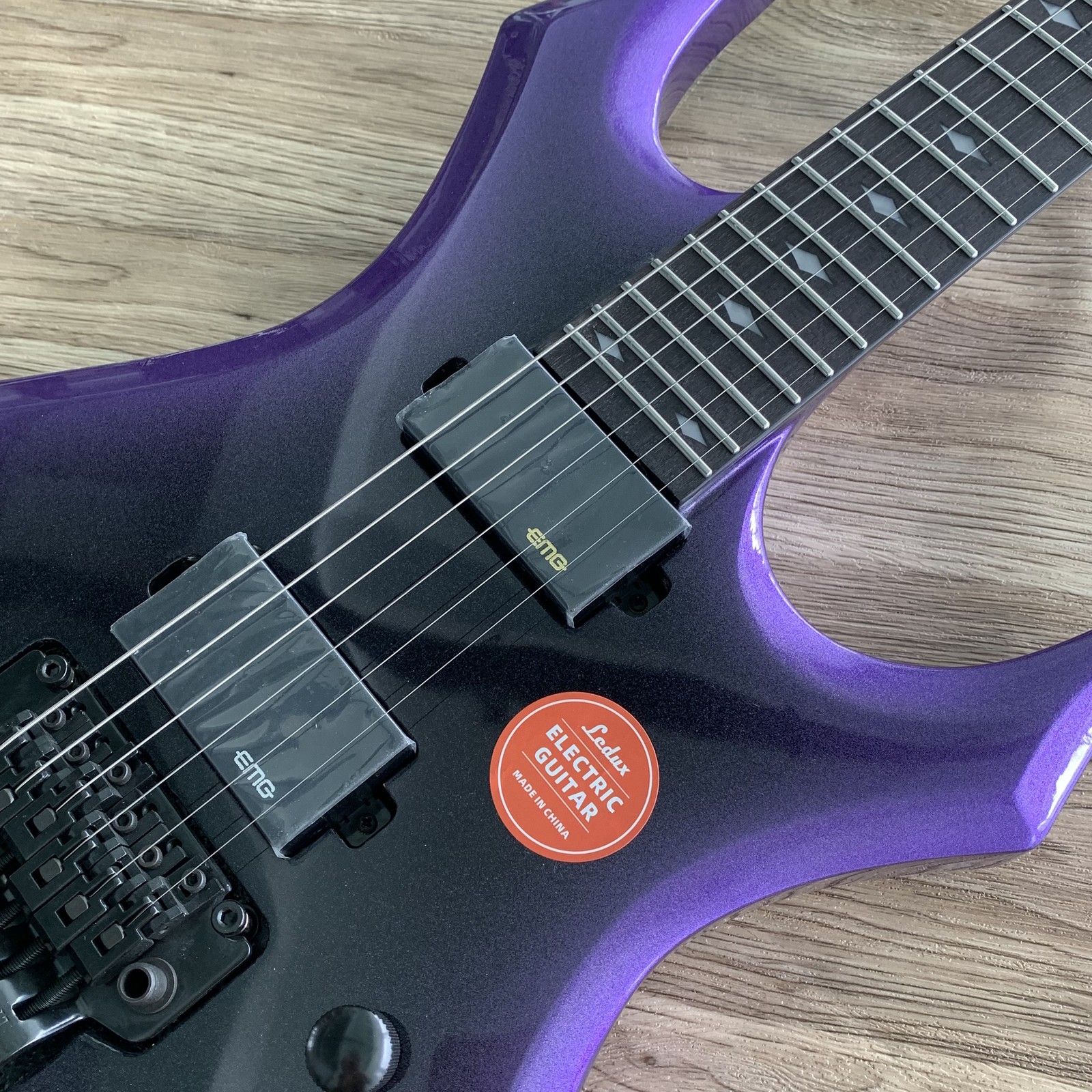 Warlock Electric Guitar Stainless HH pickups Rounded Fret Edge Tremolo Bridge