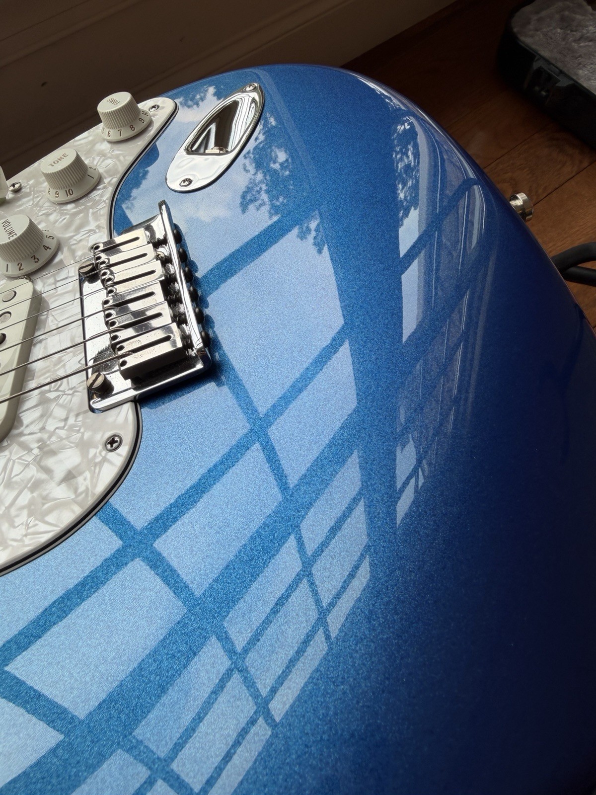2022 Fender American Ultra Stratocaster Maple Fretboard – Cobra Blue