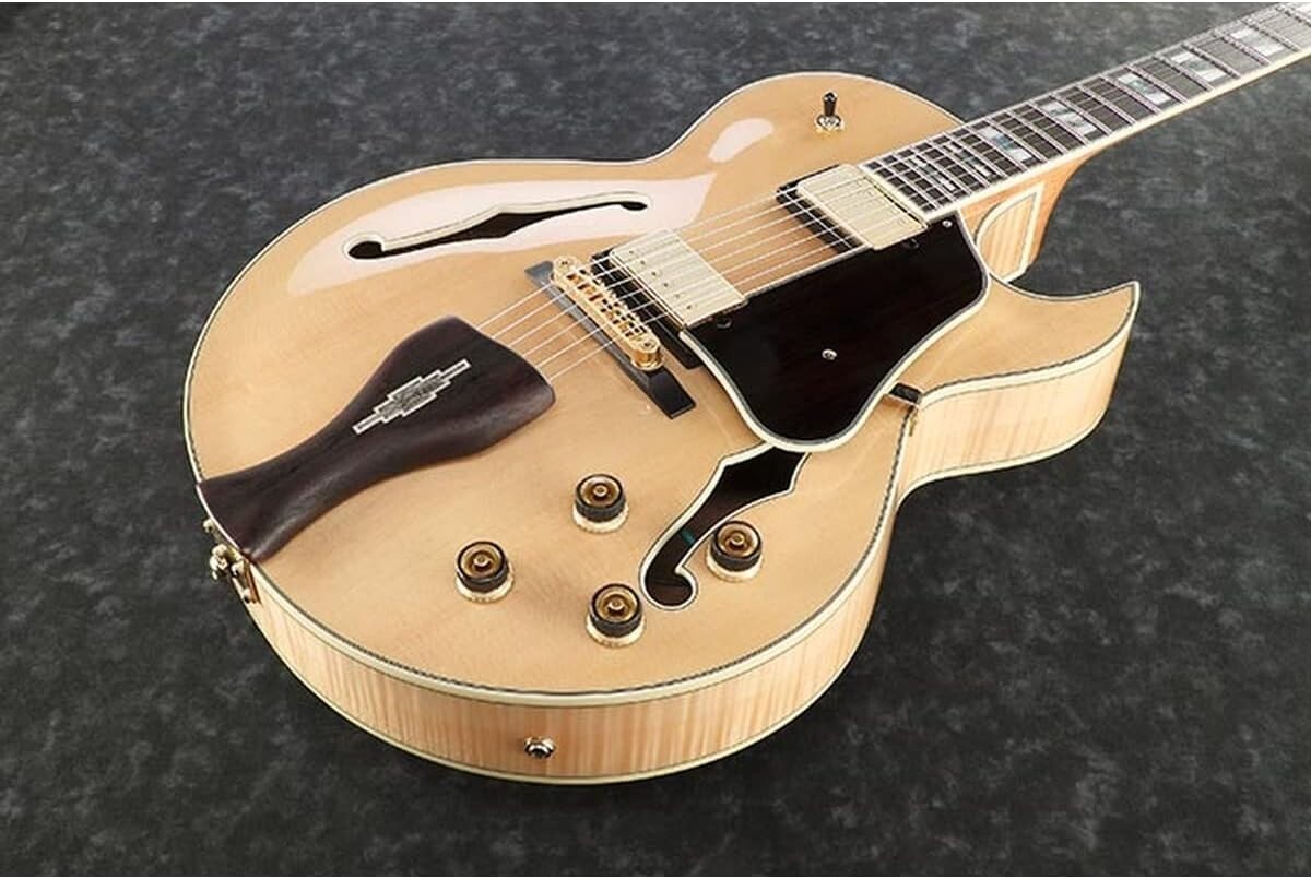 Ibanez LGB30-NT Natural George Benson Signature Model with Hard Case