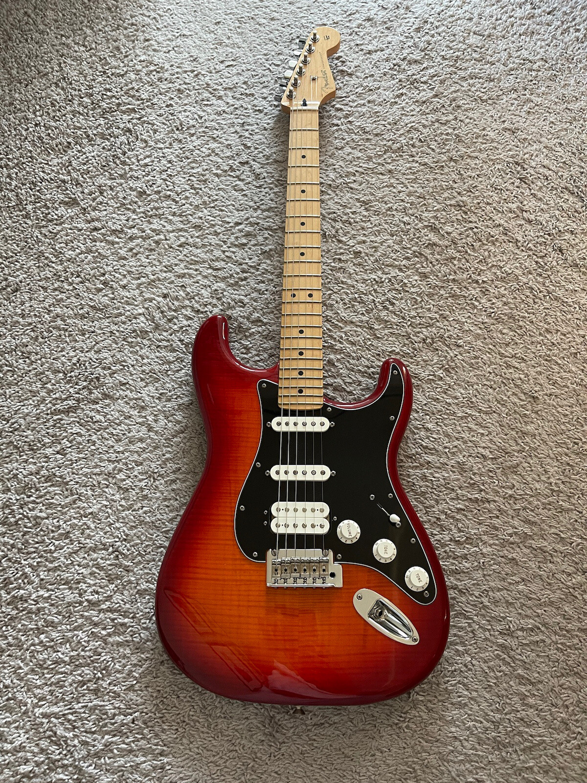 Fender Player Stratocaster HSS Plus Top 2019 MIM Cherry Burst Maple Neck Guitar
