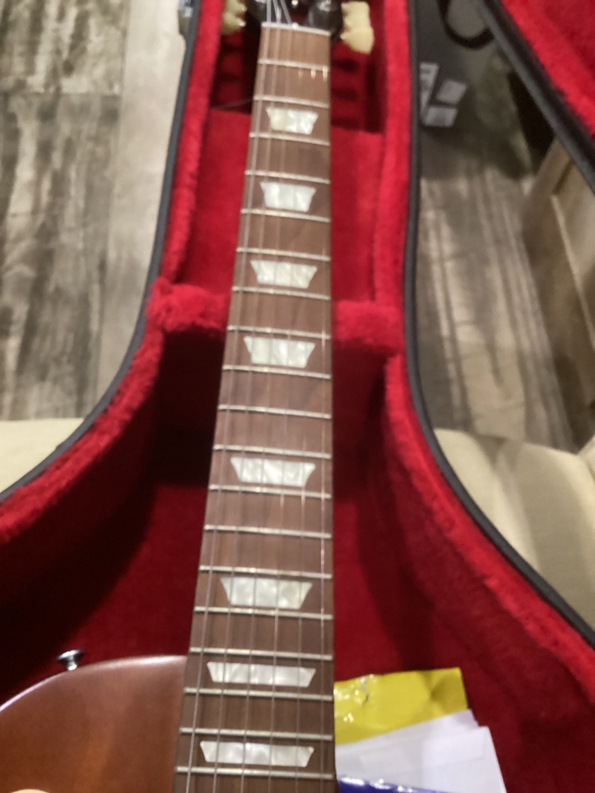 Vintage Gibson Les Paul ’50’s Tribute Satin Honey Iced Tea Burst