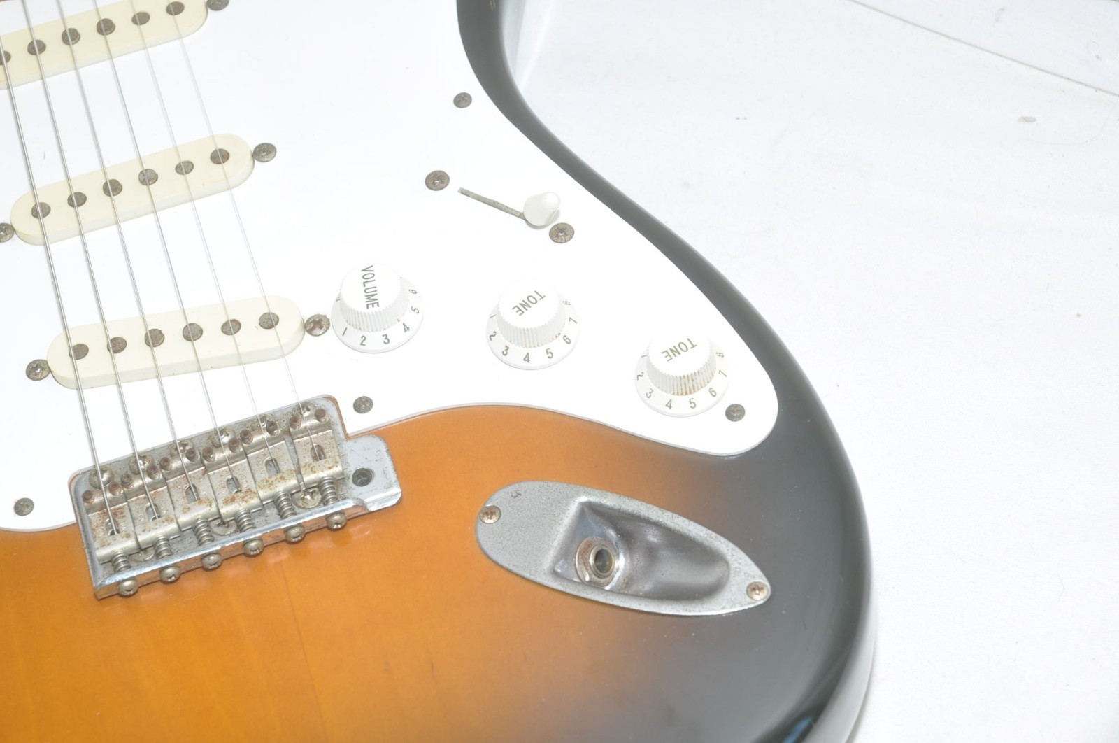 Fender Japan ST57（T）’57 Stratocaster 2-Tone Sunburst Electric Guitar Ref No 7481