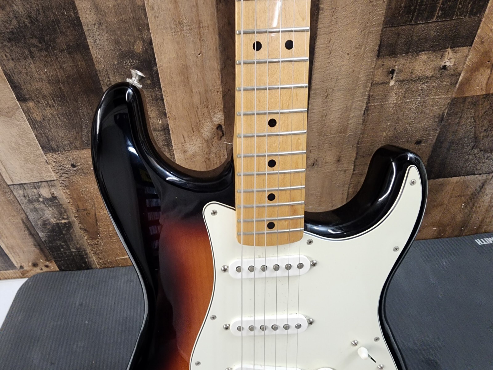 2017 MEXICAN FENDER Stratocaster. Sunburst With Gig Bag