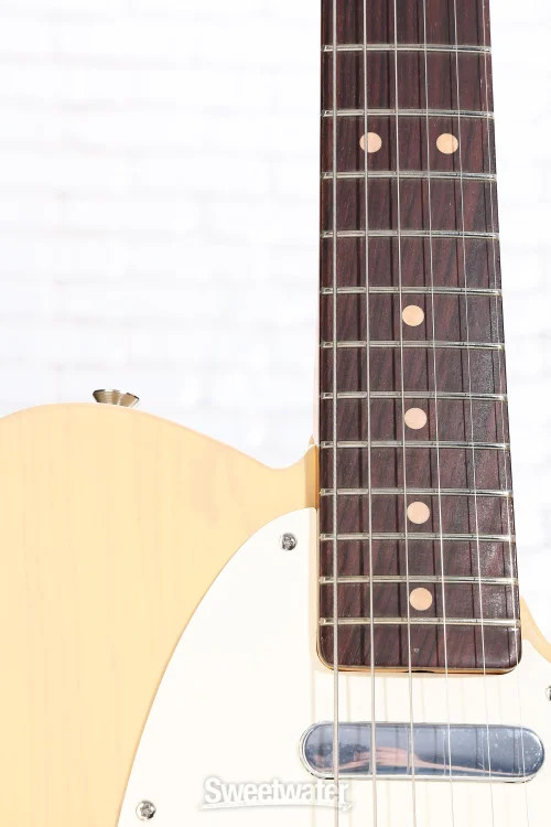Fender American Vintage II 1963 Telecaster Electric Guitar – Vintage Blonde