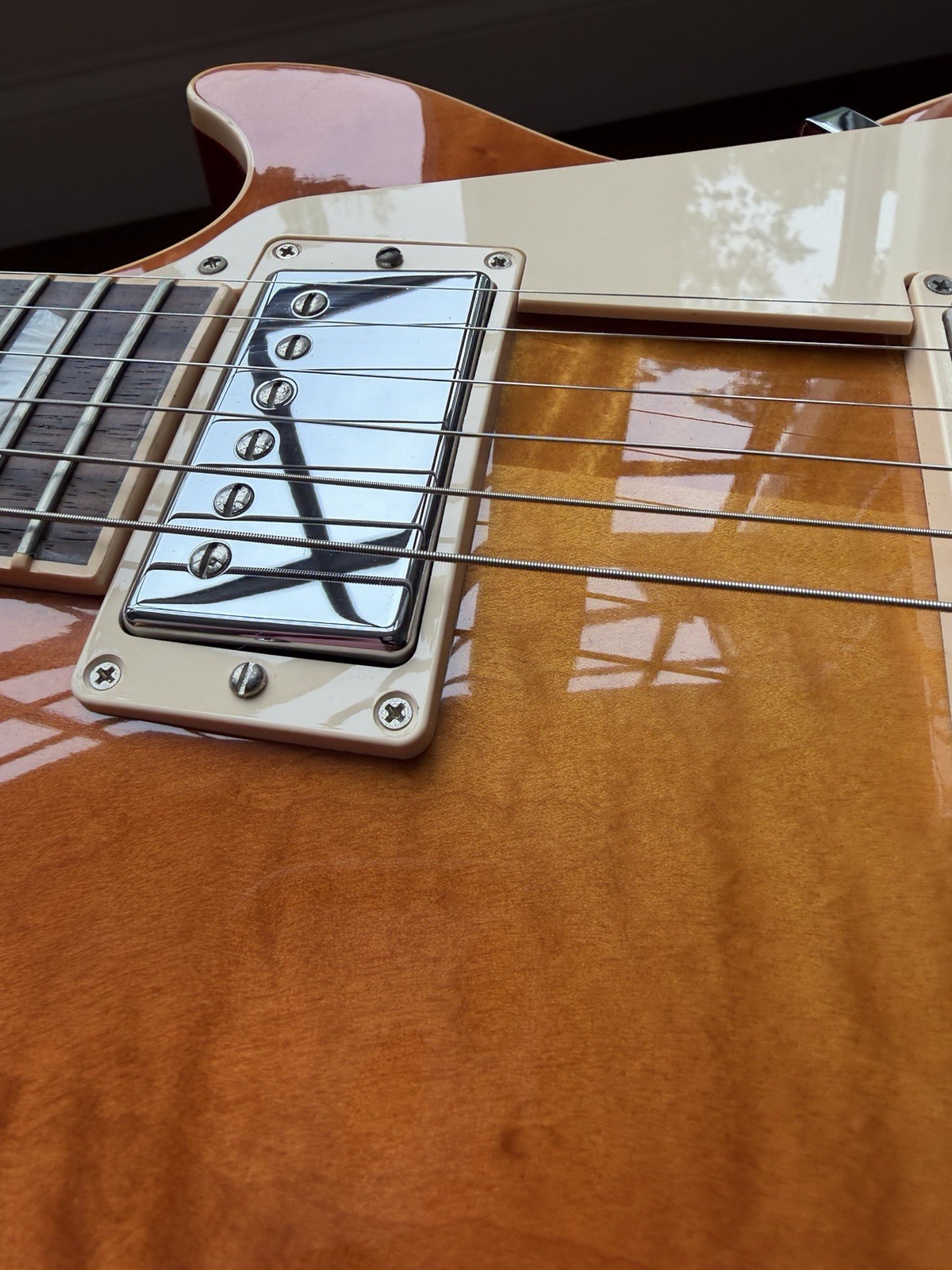 2013 Gibson Les Paul Traditional Plus AA Flame Top – Light Burst