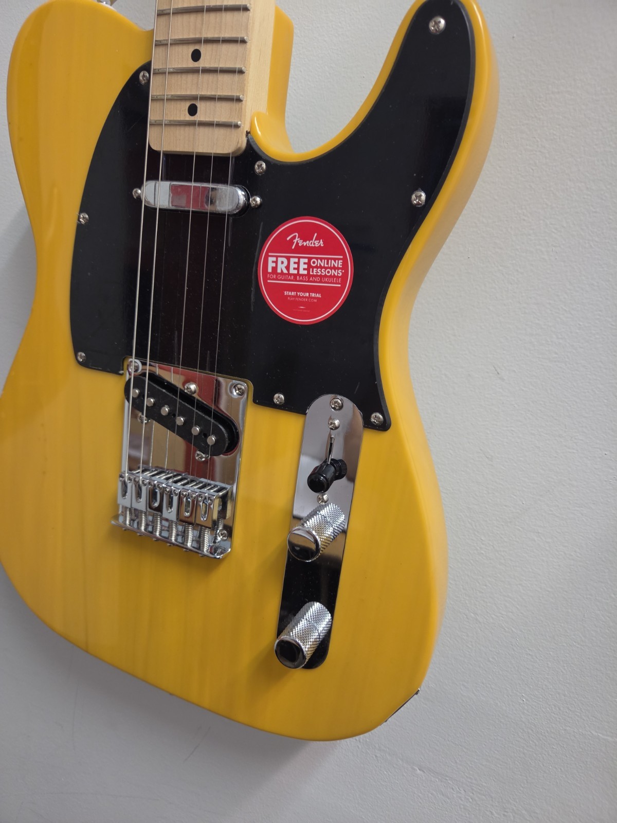 Squier Sonic Telecaster – Butterscotch Blonde w/ Maple FB