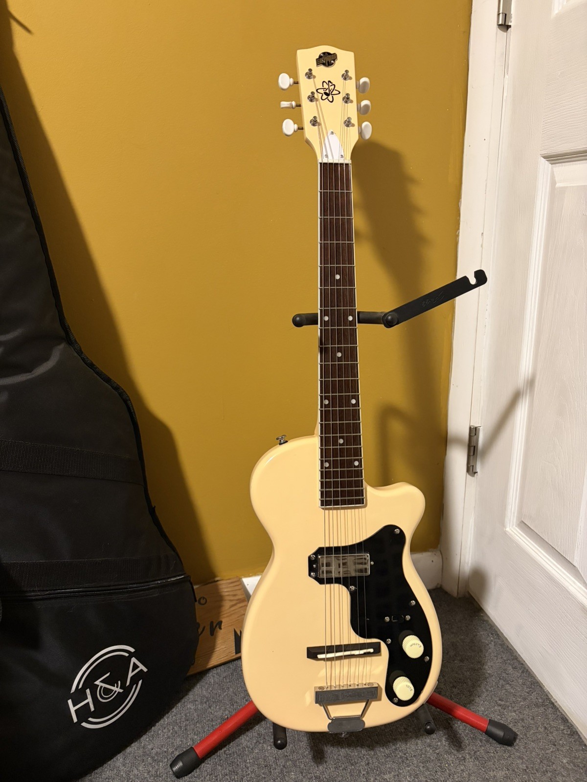 VINTAGE ELMORE JAMES 54 STYLE ELECTRIC GUITAR