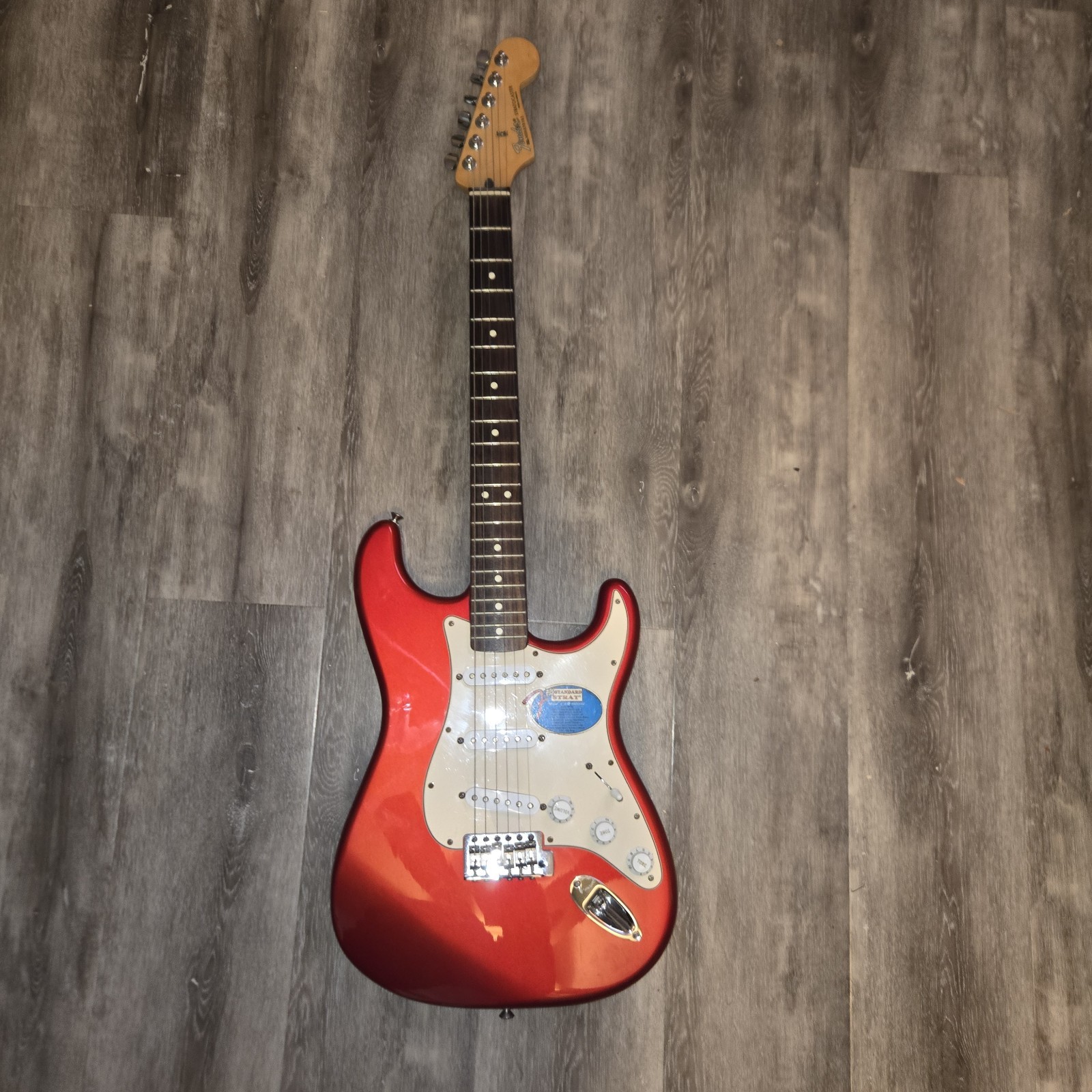Fender Deluxe Stratocaster Candy Apple Red 6 Sring Electric Guitar Sn:Mz6070103