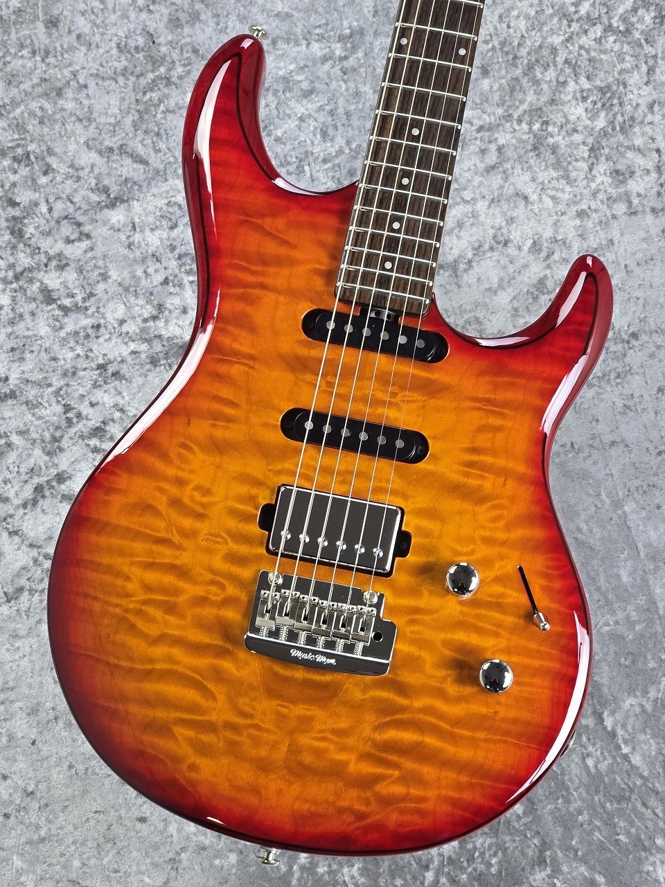 Music MAN Luke III HSS Quilted Maple TOP ” Cherry Burst ” 2020 Used Used [AUTH]