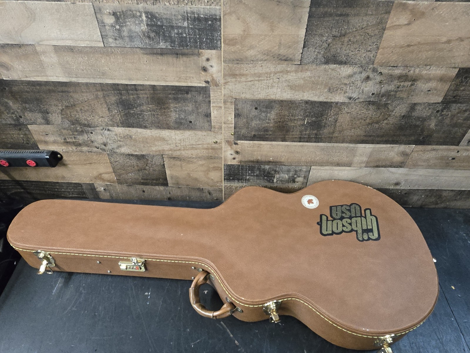 1990 Gibson ES-335 Dot Cherry Figured Top. W/ Ohsc ’60S 9.1 Lb