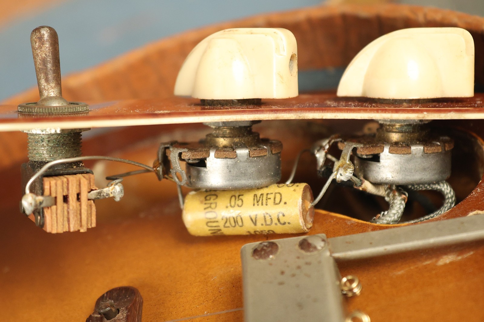 early 1950’s Kay K-125 thru-neck