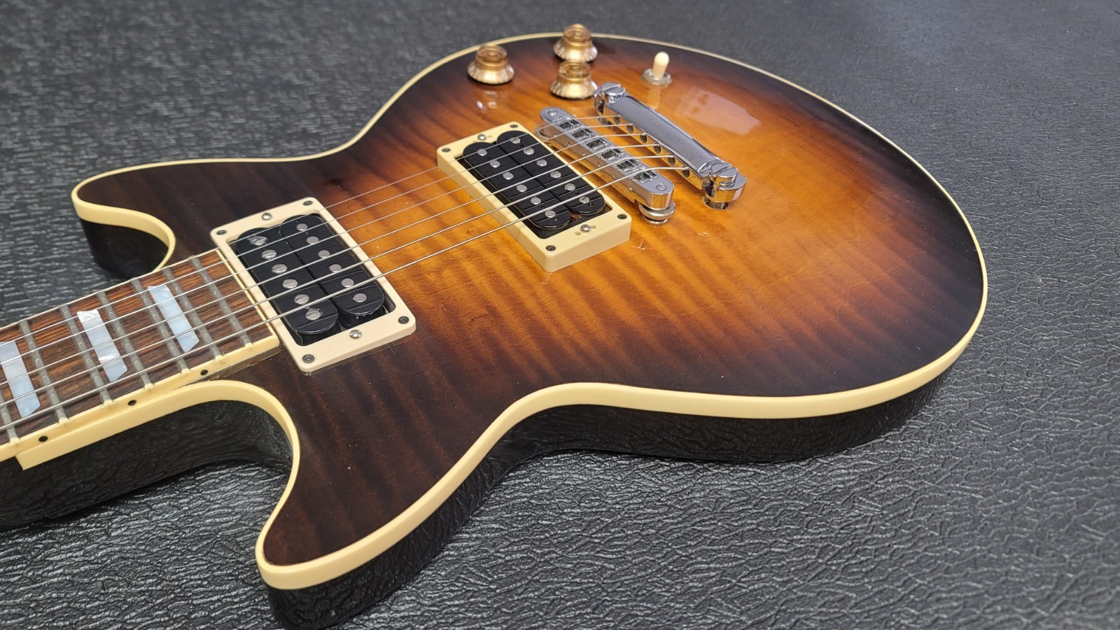 2004 Heritage H-170CM OSB Original SunBurst, Seymour Duncan and Gibson Pickups