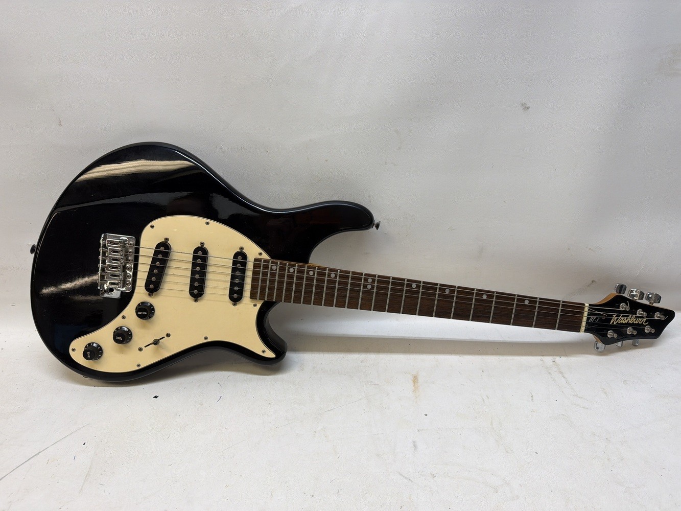 Washburn Maverick BT-3 Electric Guitar