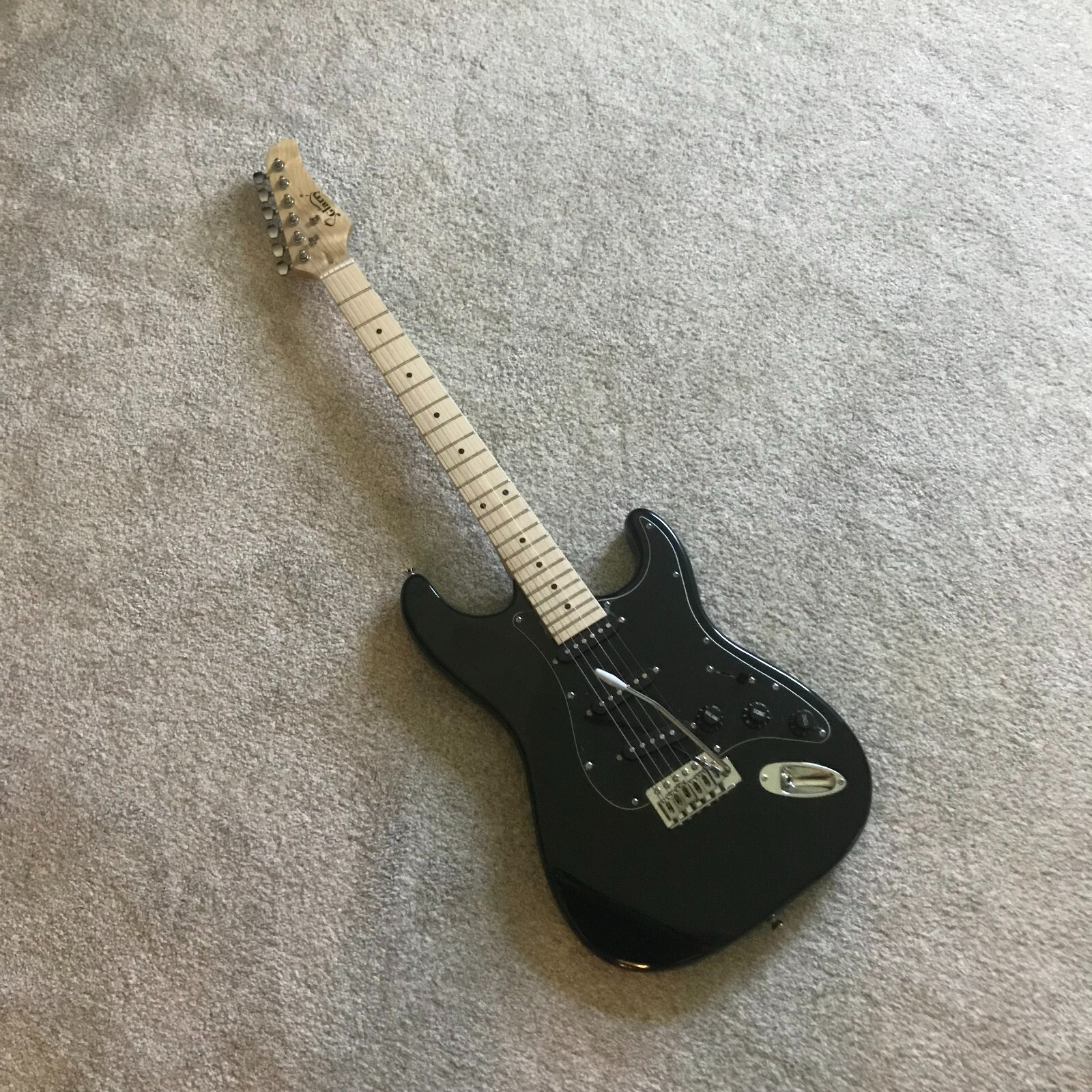 Black Solid Body Electric Guitar Package, Maple Neck, S-S-S Pickups with Gig Bag