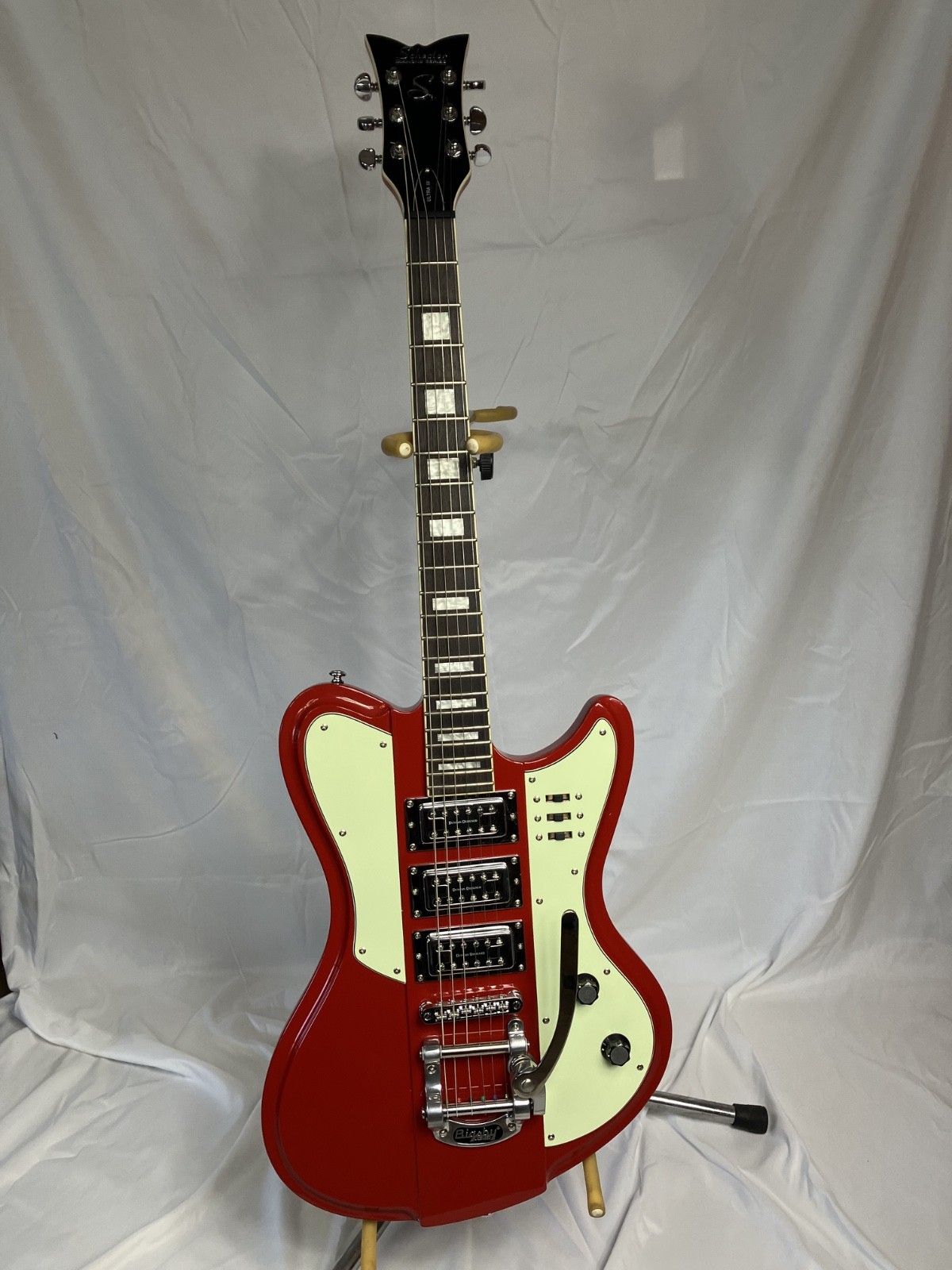 Schecter Guitar Research Ultra III Electric Guitar Vintage Red
