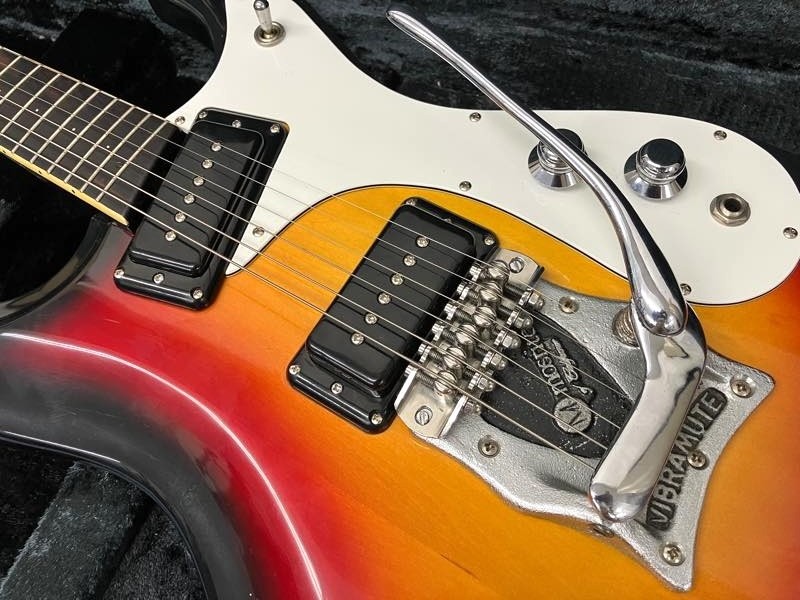 Mosrite The Ventures Model Vibramute Roller Saddle 3.88kg Used