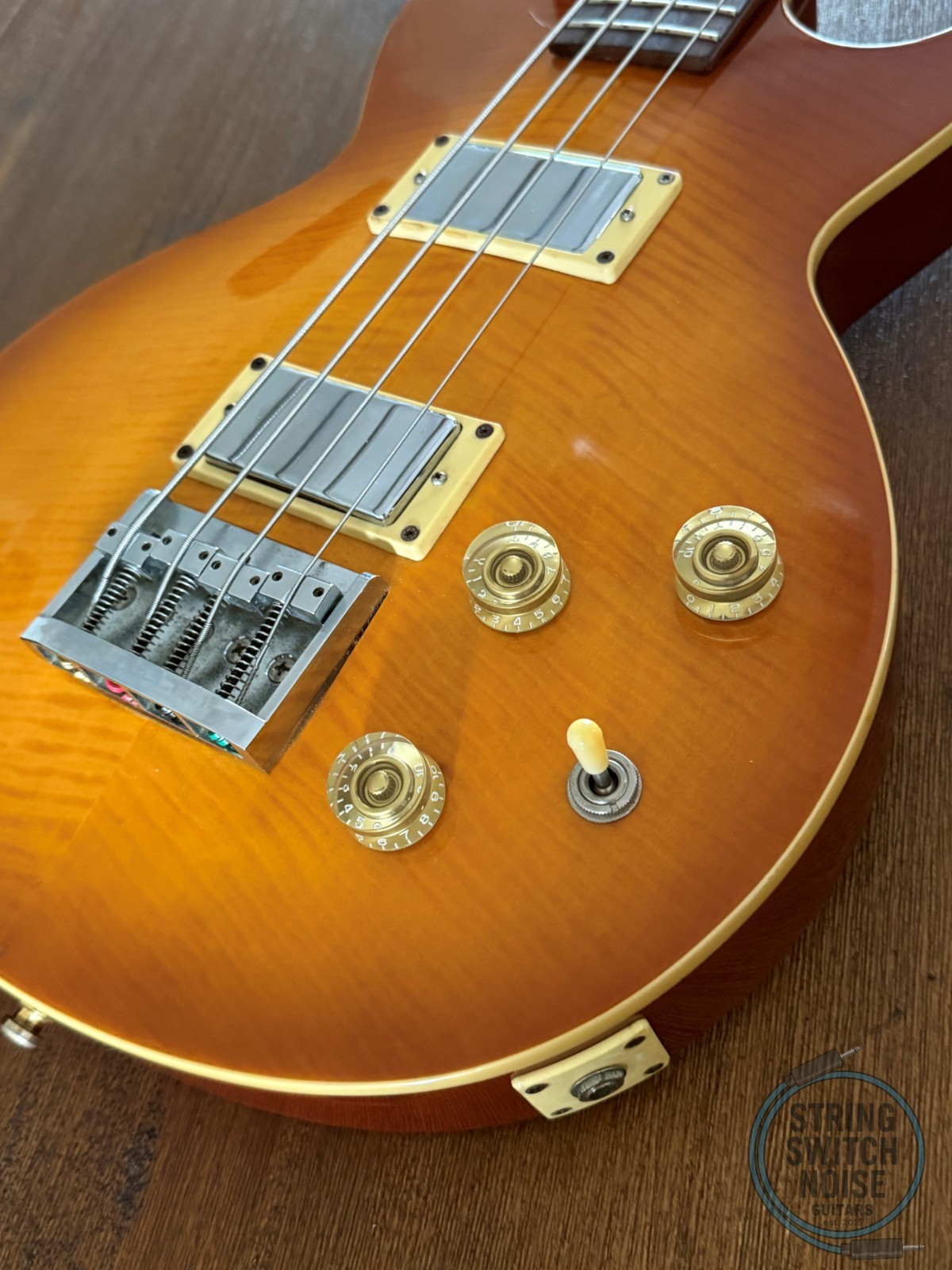 Tokai Les Paul Bass, Flamed Honey Burst, 1990s